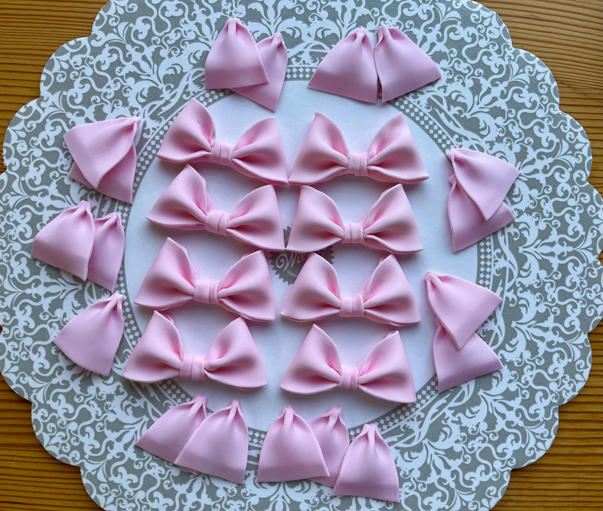 Set of 12 light Pink or White bows cupcake toppers.