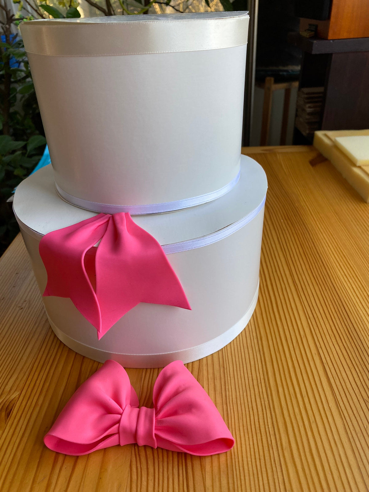 Cake decoration hot pink bow gum paste fondant for birthday cake
