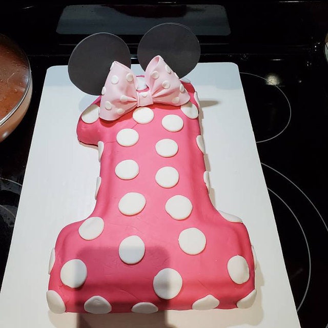 Edible Fondant Minnie Mouse Pink Bow with Polka Dots and Black Ears