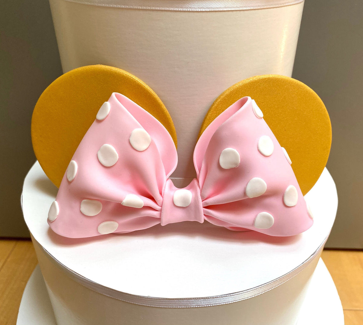 Edible Fondant Minnie Pink Polka Dot Bow and Gold Ears